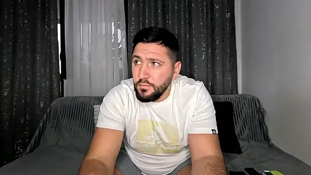 Gold Alpha Boy online show from 11-10-25, 02:00