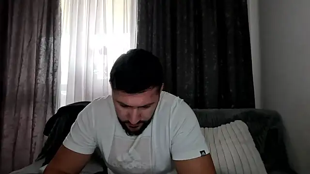 Snapshot of Gold_Alpha_Boy chatting on 10-02-25, 10:40 Gold Alpha Boy online show from 10-02-25, 10:40