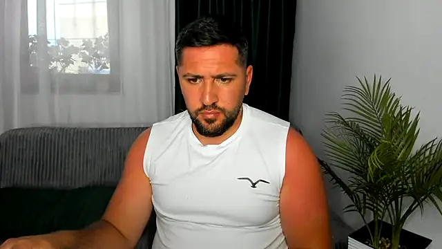Gold Alpha Boy online show from 07-12-26, 04:41