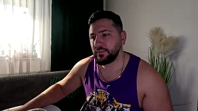 Gold Alpha Boy online show from 01-17-26, 09:24