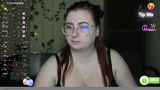 Snapshot of Alicia_love00 chatting on 05-25-26, 05:29 Alicia love00 online show from 05-25-26, 05:29