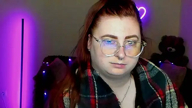 Snapshot of Alicia_love00 chatting on 04-29-26, 05:33 Alicia love00 online show from 04-29-26, 05:33