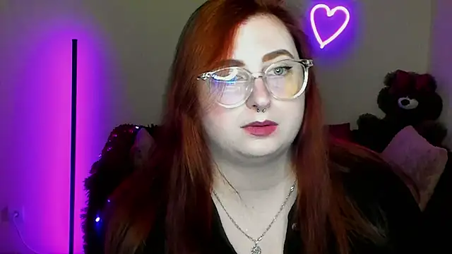 Alicia love00 online show from 04-14-26, 05:23