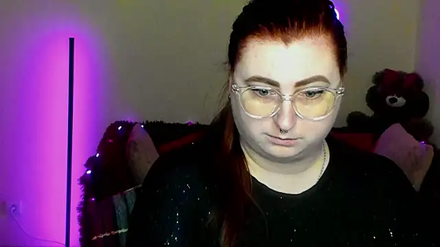 Alicia love00 online show from 04-13-26, 11:25