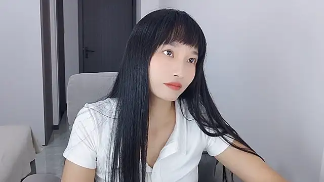Snapshot of Lisa-3333 chatting on 10-11-25, 05:03 Lisa-3333 online show from 10-11-25, 05:03