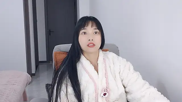 Snapshot of Lisa-3333 chatting on 01-12-26, 01:40 Lisa-3333 online show from 01-12-26, 01:40