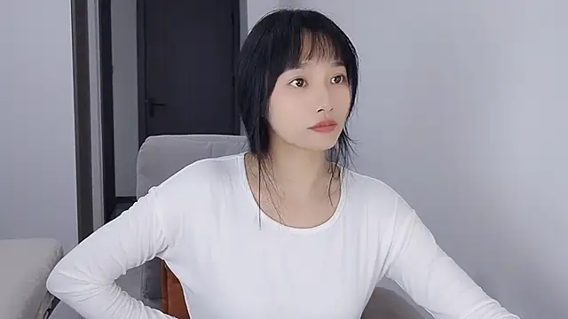 Snapshot of Lisa-3333 chatting on 10-27-25, 01:45 Lisa-3333 online show from 10-27-25, 01:45