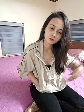 Snapshot of Jun-Mzzz chatting on 11-04-25, 08:07 Jun-Mzzz online show from 11-04-25, 08:07