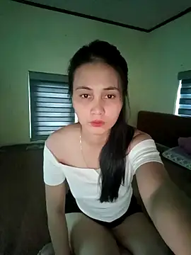 Snapshot of Jun-Mzzz chatting on 09-17-25, 07:43 Jun-Mzzz online show from 09-17-25, 07:43