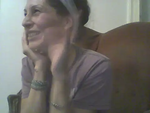 Snapshot of Bebita-zmp chatting on 06-17-26, 11:14 Bebita-zmp online show from 06-17-26, 11:14