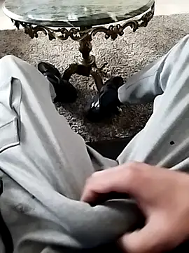 idhem   31 online show from 02-19-26, 01:19