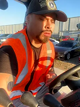 PuttieIn online show from 09-19-25, 12:53