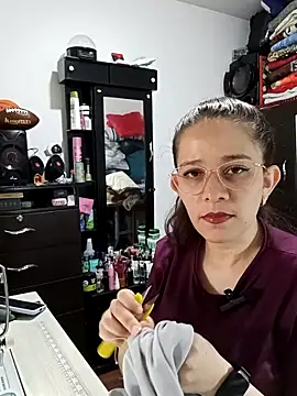 Isabella5 Brown  online show from 10-28-25, 03:55