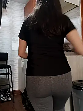 Isabella5 Brown  online show from 02-12-26, 07:46