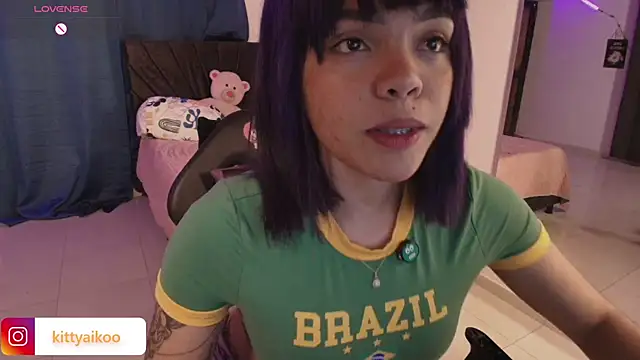 Snapshot of kitty_aikooo chatting on 04-12-26, 08:17 kitty aikooo online show from 04-12-26, 08:17