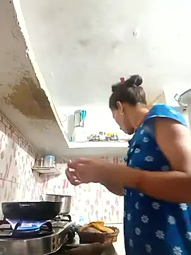 Snapshot of ISHANI-SINGH chatting on 06-18-26, 03:16 ISHANI-SINGH online show from 06-18-26, 03:16