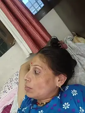 Snapshot of ISHANI-SINGH chatting on 06-18-26, 01:38 ISHANI-SINGH online show from 06-18-26, 01:38