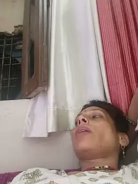 Snapshot of ISHANI-SINGH chatting on 06-17-26, 03:11 ISHANI-SINGH online show from 06-17-26, 03:11