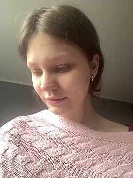 Snapshot of Lunliss chatting on 11-16-25, 10:42 Lunliss online show from 11-16-25, 10:42