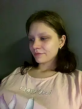 Snapshot of Lunliss chatting on 09-28-25, 09:44 Lunliss online show from 09-28-25, 09:44