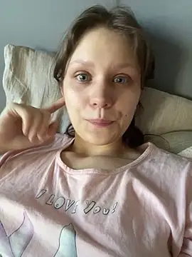 Snapshot of Lunliss chatting on 09-28-25, 09:38 Lunliss online show from 09-28-25, 09:38