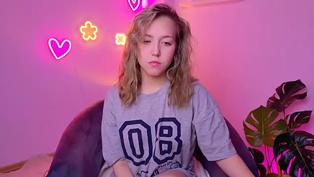 CindySparkl online show from 05-20-26, 04:09