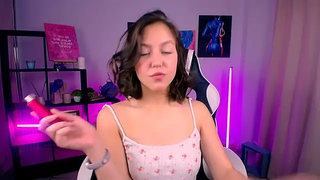 CindySparkl online show from 10-20-25, 05:20