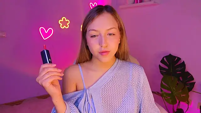 CindySparkl online show from 06-19-26, 04:18