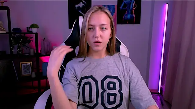 CindySparkl online show from 02-11-26, 03:39