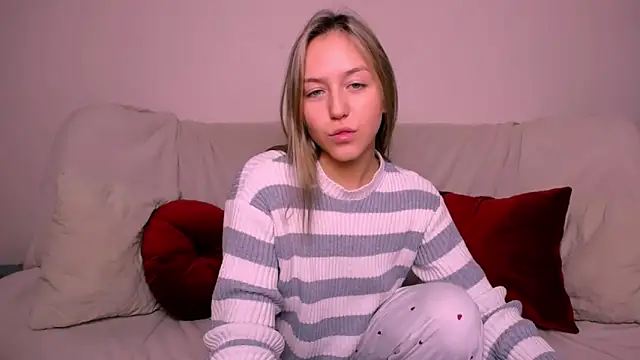 CindySparkl online show from 04-11-26, 05:26