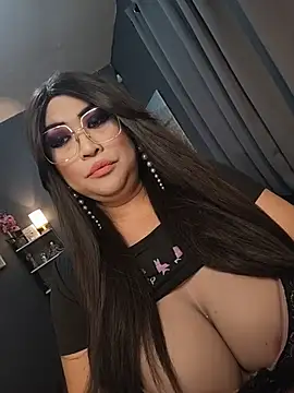 Snapshot of Mselegantjanina chatting on 07-17-26, 11:18 Mselegantjanina online show from 07-17-26, 11:18