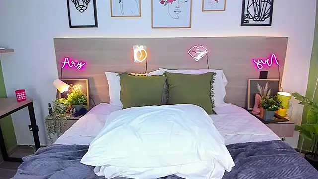 arielmishel online show from 09-24-25, 06:42