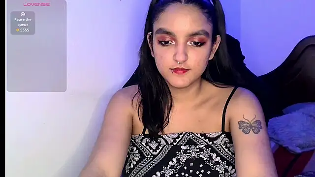 Snapshot of Ari_20_ chatting on 11-05-25, 11:52 Ari 20 online show from 11-05-25, 11:52