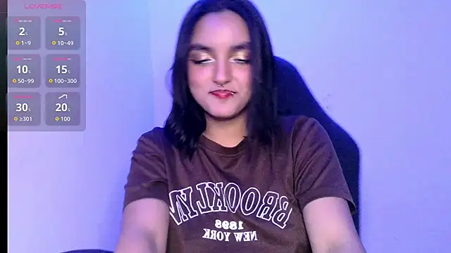 Snapshot of Ari_20_ chatting on 11-29-25, 09:26 Ari 20 online show from 11-29-25, 09:26