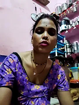Snapshot of Cut_ragni chatting on 09-23-25, 04:47 Cut ragni online show from 09-23-25, 04:47