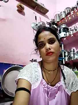 Snapshot of Cut_ragni chatting on 10-04-25, 06:53 Cut ragni online show from 10-04-25, 06:53