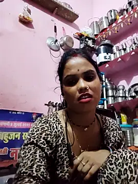 Snapshot of Cut_ragni chatting on 10-16-25, 04:04 Cut ragni online show from 10-16-25, 04:04