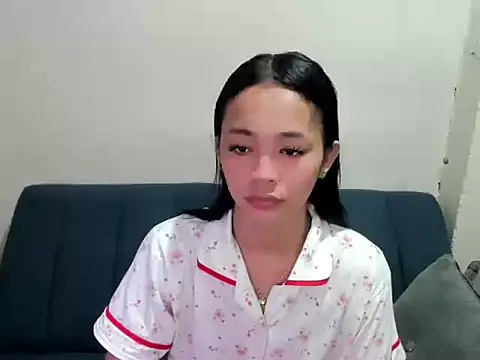 Snapshot of millany69 chatting on 02-04-26, 03:29 millany69 online show from 02-04-26, 03:29