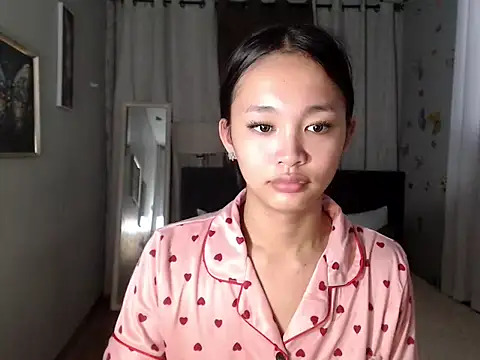 Snapshot of millany69 chatting on 01-12-26, 02:29 millany69 online show from 01-12-26, 02:29