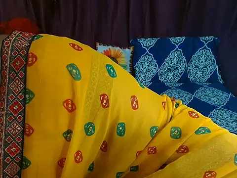 Snapshot of Hot_anika_ chatting on 07-14-26, 11:00 Hot anika online show from 07-14-26, 11:00