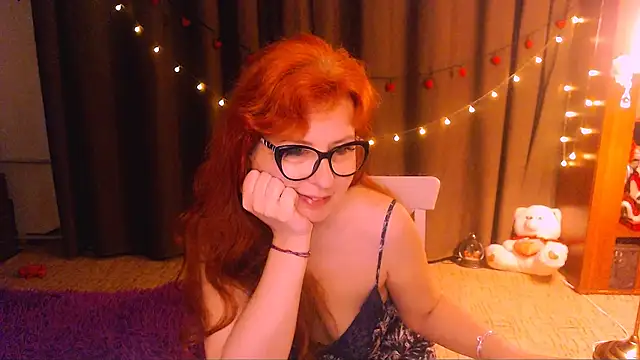 Snapshot of Crystal2207 chatting on 05-05-26, 02:36 Crystal2207 online show from 05-05-26, 02:36