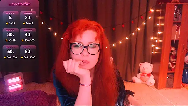 Snapshot of Crystal2207 chatting on 05-19-26, 01:56 Crystal2207 online show from 05-19-26, 01:56
