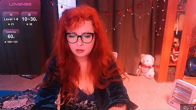 Snapshot of Crystal2207 chatting on 06-28-26, 01:01 Crystal2207 online show from 06-28-26, 01:01