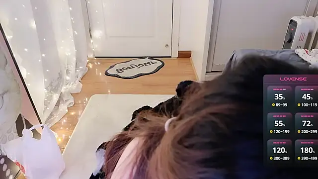 charlotte520 online show from 10-30-25, 01:15