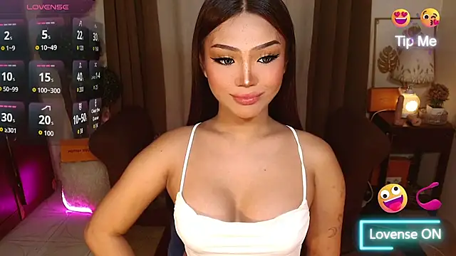 Snapshot of _MaxcineMalkova_ chatting on 12-16-25, 04:11 MaxcineMalkova online show from 12-16-25, 04:11