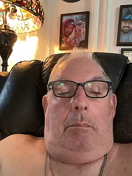 CharlieWeaver22 online show from 06-27-26, 12:22