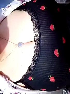 Snapshot of Hnonasix89 chatting on 03-25-26, 03:28 Hnonasix89 online show from 03-25-26, 03:28