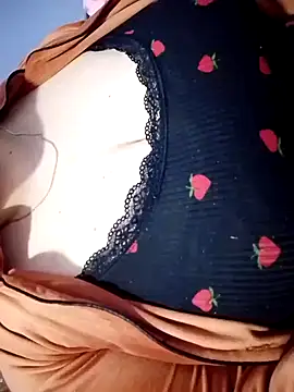 Snapshot of Hnonasix89 chatting on 03-17-26, 05:54 Hnonasix89 online show from 03-17-26, 05:54