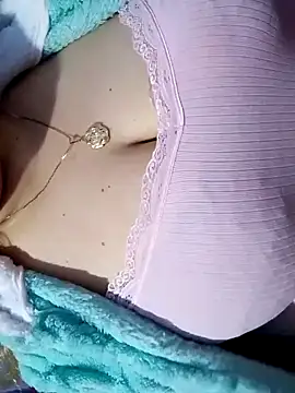 Snapshot of Hnonasix89 chatting on 03-08-26, 04:43 Hnonasix89 online show from 03-08-26, 04:43