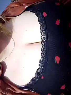 Snapshot of Hnonasix89 chatting on 03-18-26, 09:26 Hnonasix89 online show from 03-18-26, 09:26